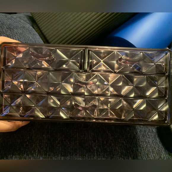 Translucent purple 4 drawer makeup organizer - Picture 5 of 7